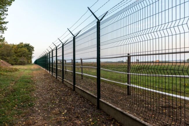 commercial fencing protect your business property